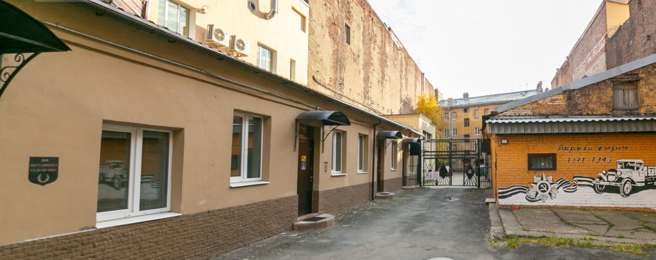 фасад дома, здание по адресу г Санкт-Петербург, ул Разъезжая, д 44 литера И